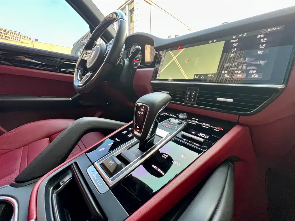Porsche Cayenne — миниатюра 33