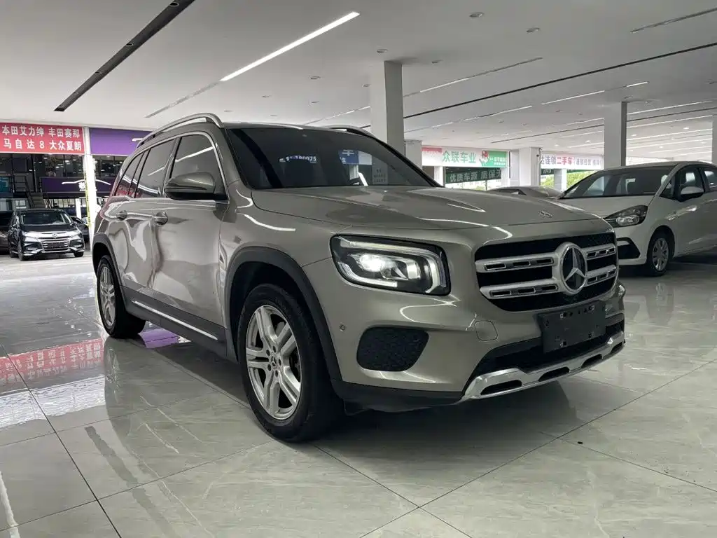 Mercedes-Benz GLB — миниатюра 3