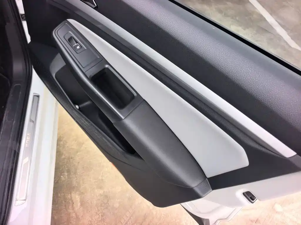 Volkswagen Bora — миниатюра 14