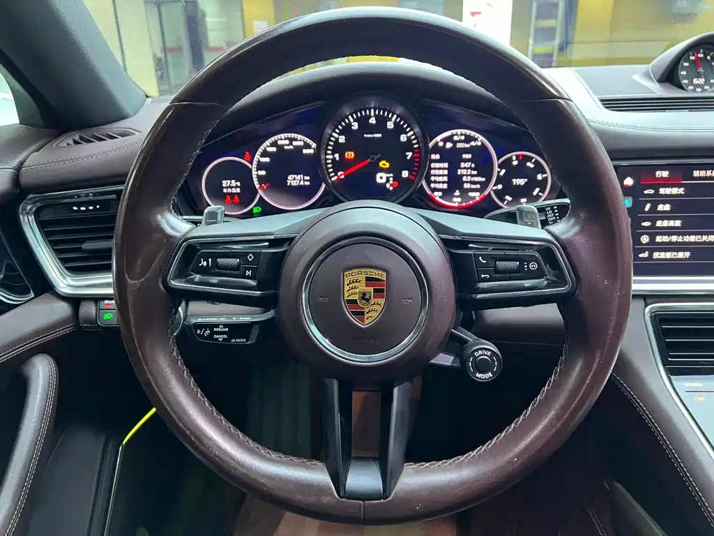 Porsche Panamera — миниатюра 10
