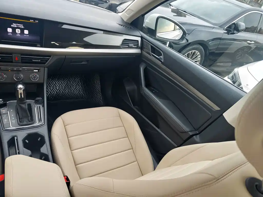 Volkswagen Lavida — миниатюра 10