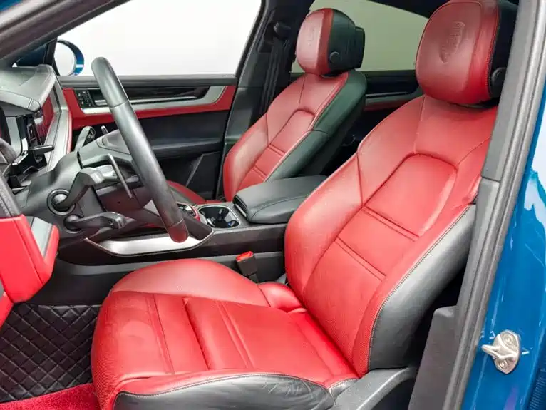 Porsche Cayenne — миниатюра 12