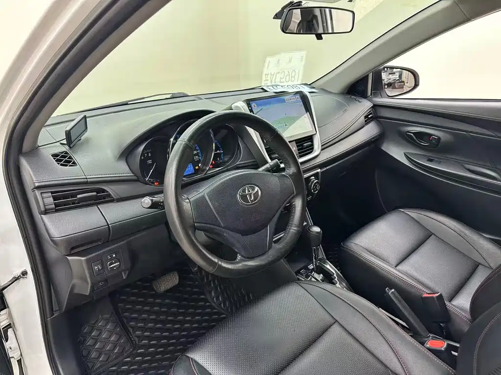 Toyota Yaris L — миниатюра 22
