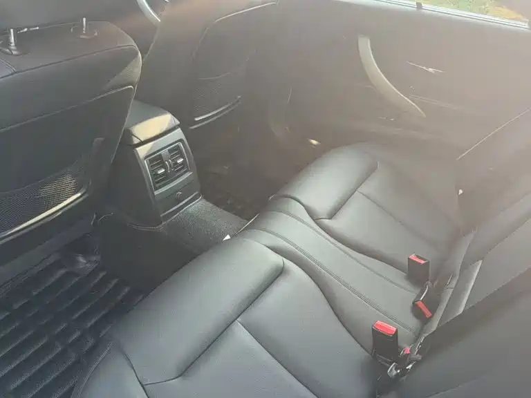 BMW 3 Series — миниатюра 5