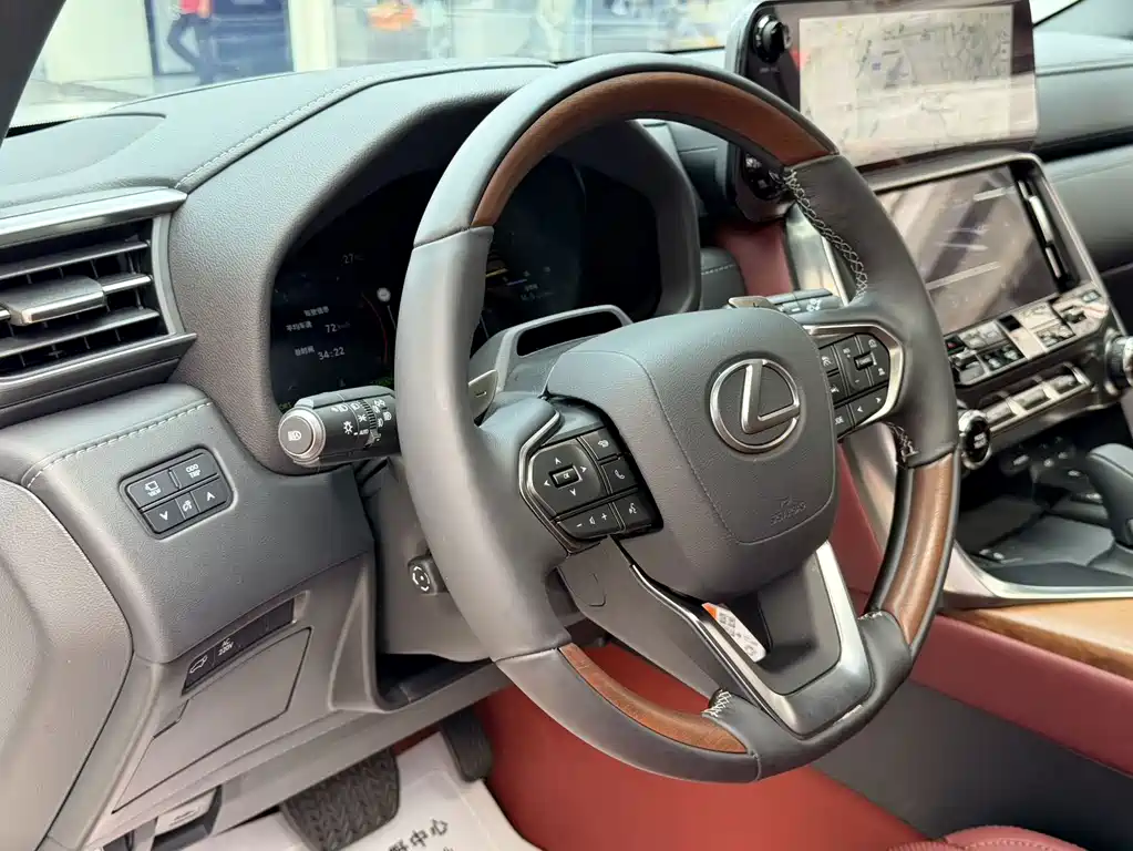 Lexus LX — миниатюра 5