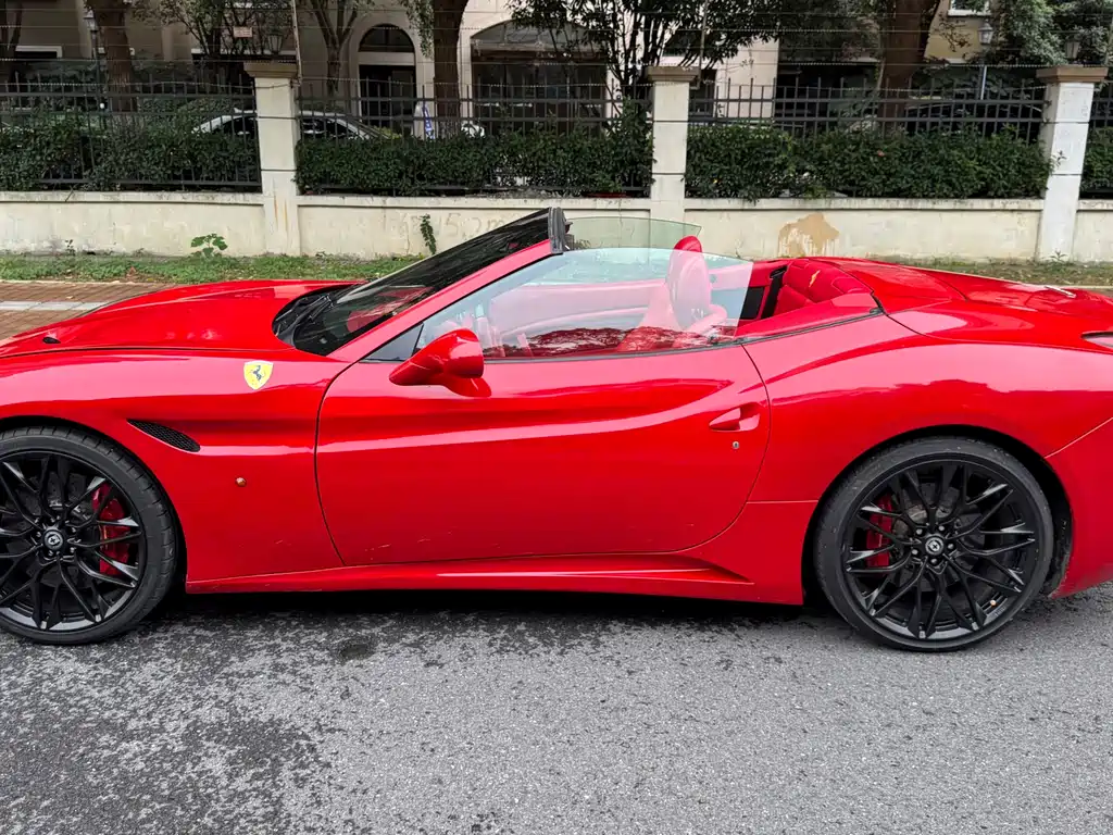 Ferrari California T 4.3L Standard Type, фото 17