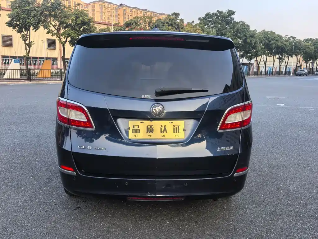 Buick GL8 2011 3.0L XT Luxury Flagship