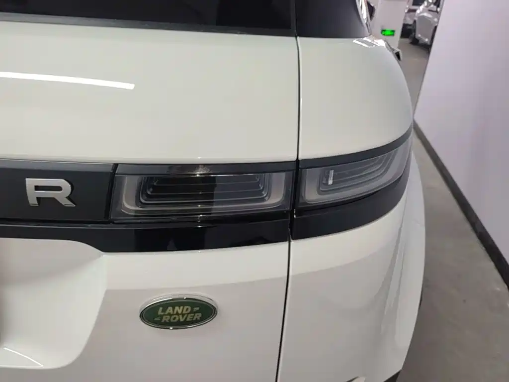 Land Rover Evoque — миниатюра 8