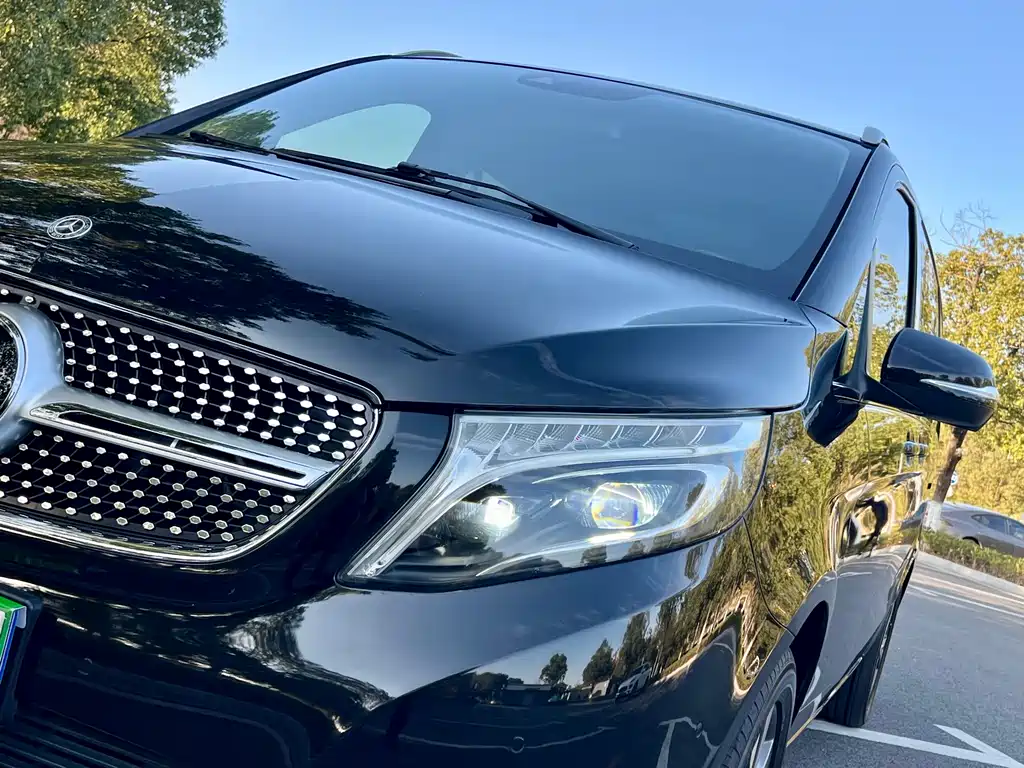 MERCEDES-BENZ V CLASS