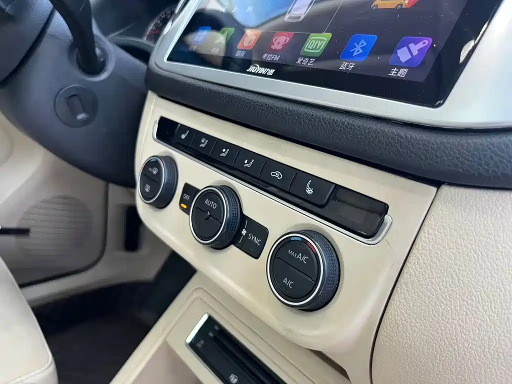 Volkswagen Tiguan — миниатюра 8