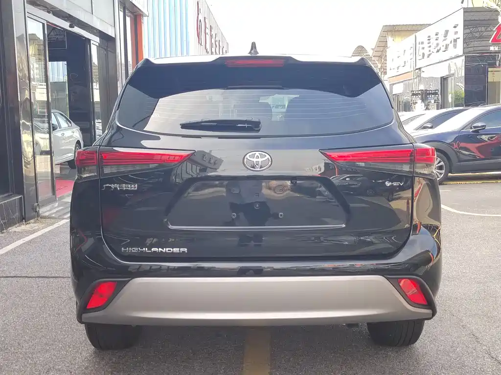 Toyota Highlander 2024 2.5L Elite 5 мест
