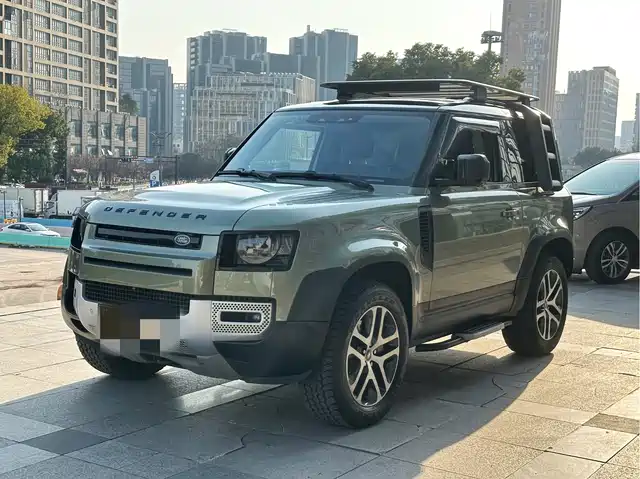 LAND ROVER DEFENDER