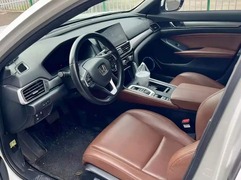 Honda Inspire PHEV — миниатюра 4
