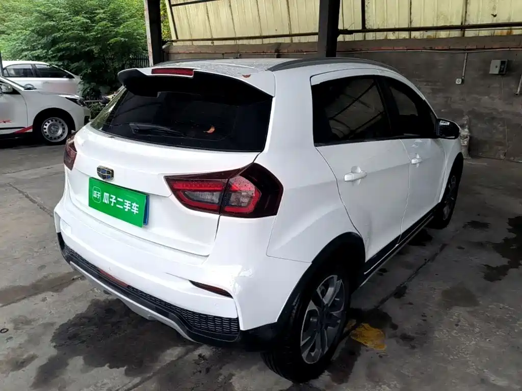 Geely Vision X3 — миниатюра 5