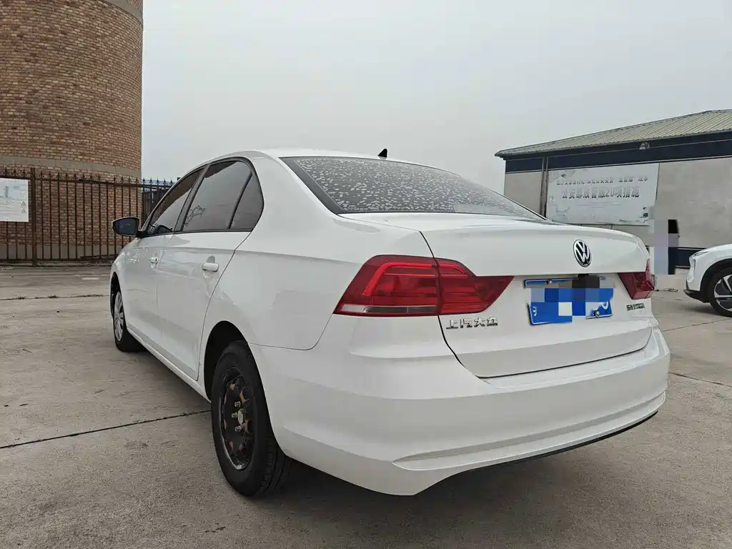 Volkswagen Santana — миниатюра 4