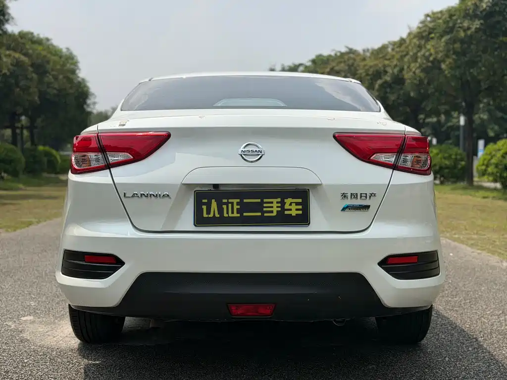 Nissan Bluebird — миниатюра 16