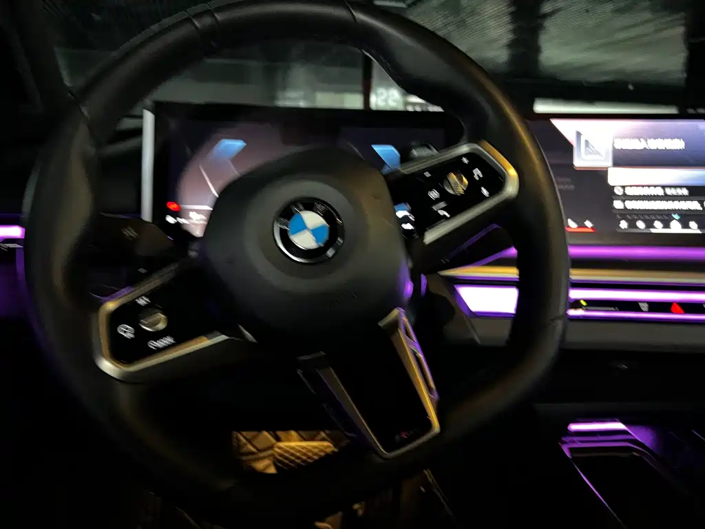 BMW 5 Series — миниатюра 8