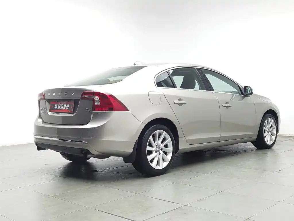 Volvo S60 — миниатюра 2