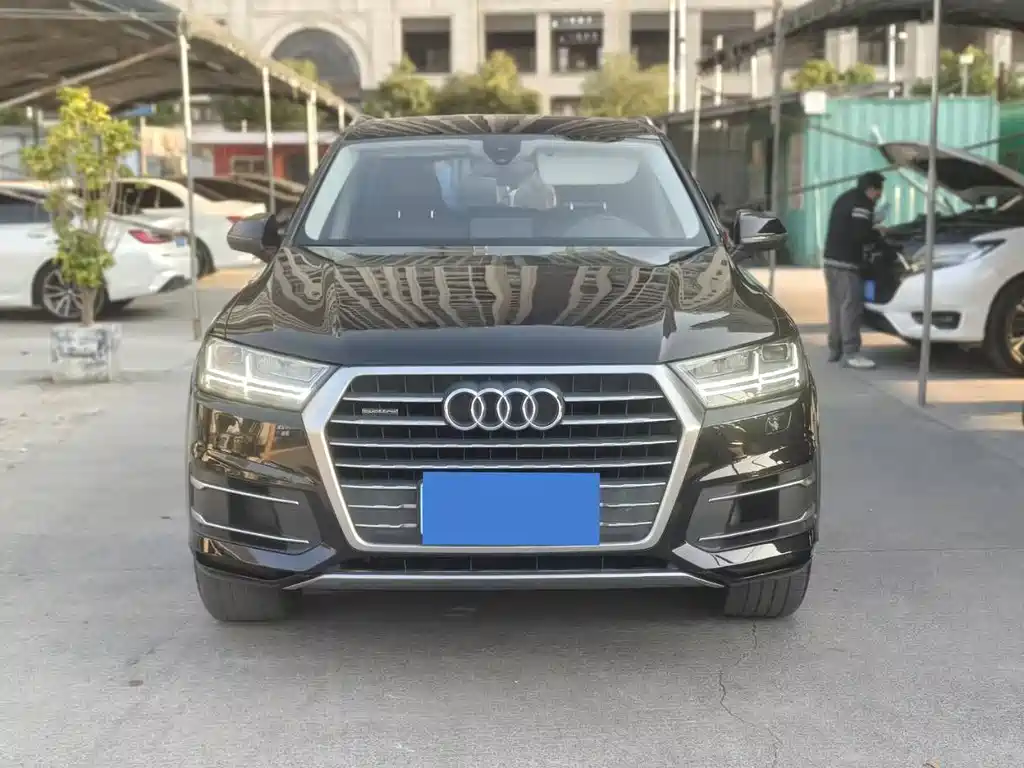 Audi Q7 — миниатюра 2