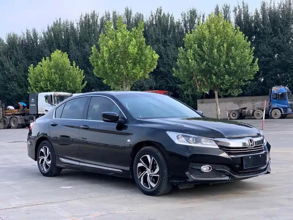 Honda Accord — миниатюра 5