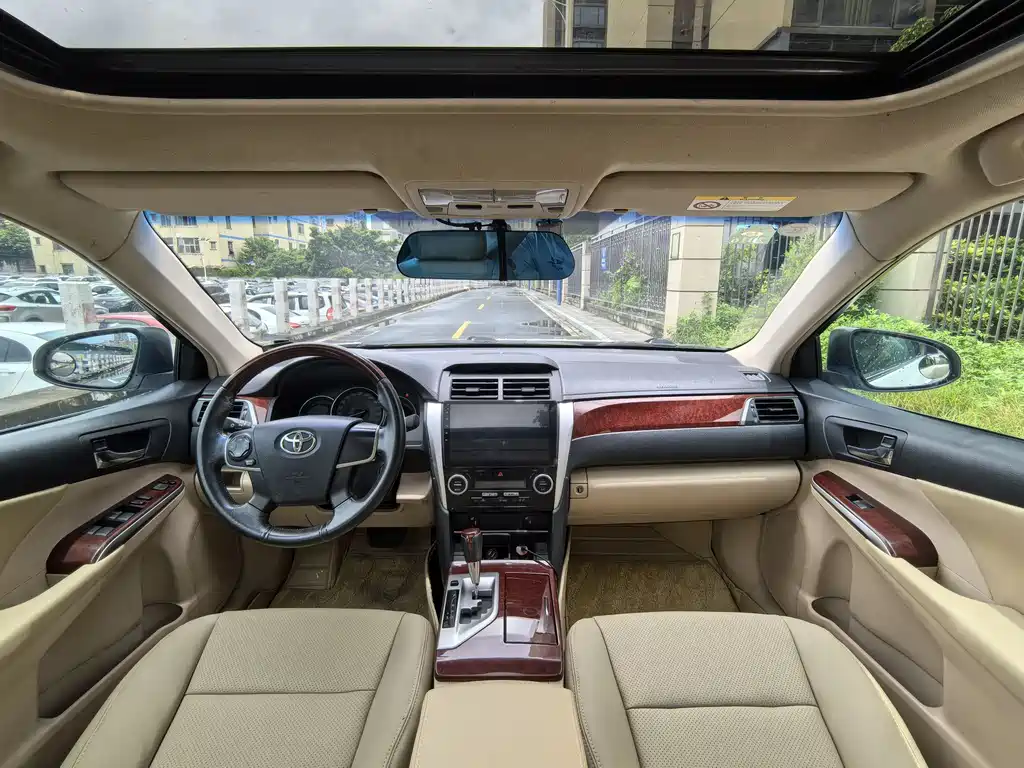 Toyota Camry 2013 2.0G Comfort