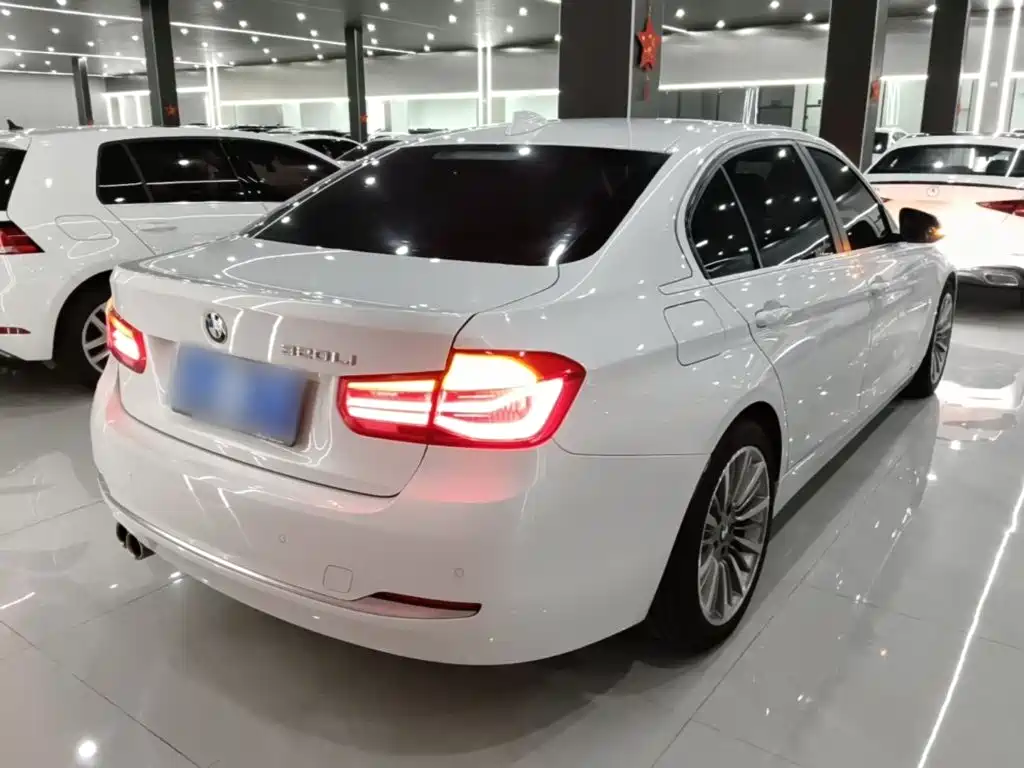 BMW 3 Series — миниатюра 7
