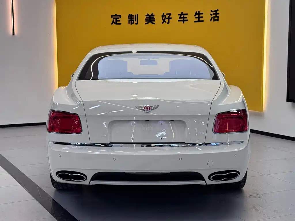 Bentley Flying Spur — миниатюра 6