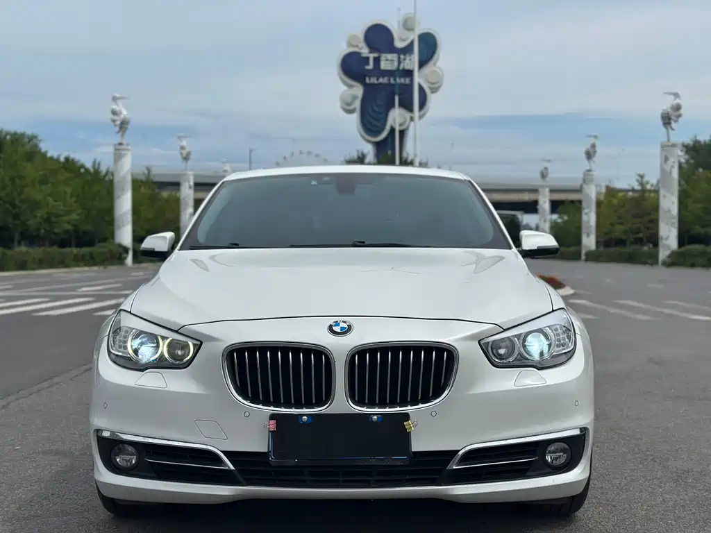 BMW 5 Series GT 5 GT 2014 528i Luxury