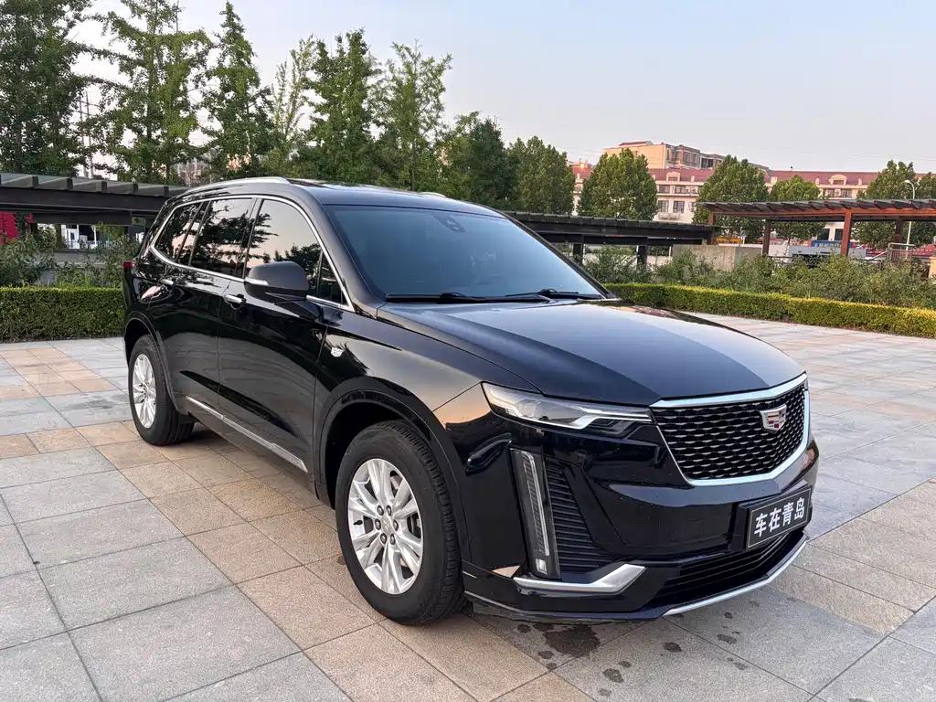 Cadillac XT6 2021 28T мест