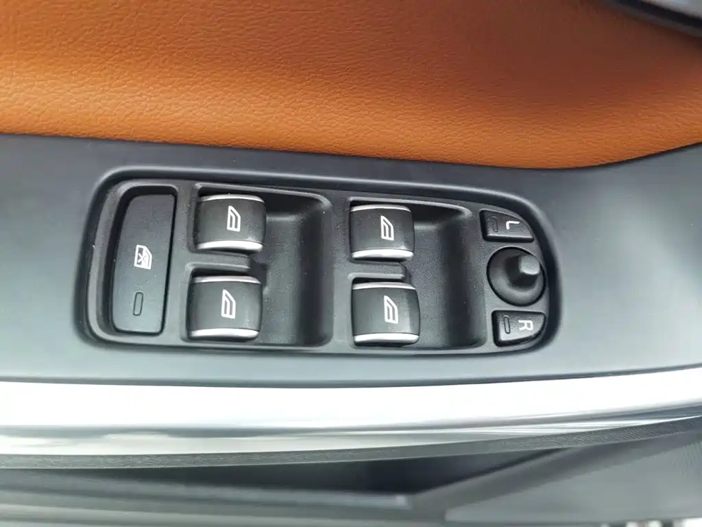 Volvo S60 — миниатюра 9
