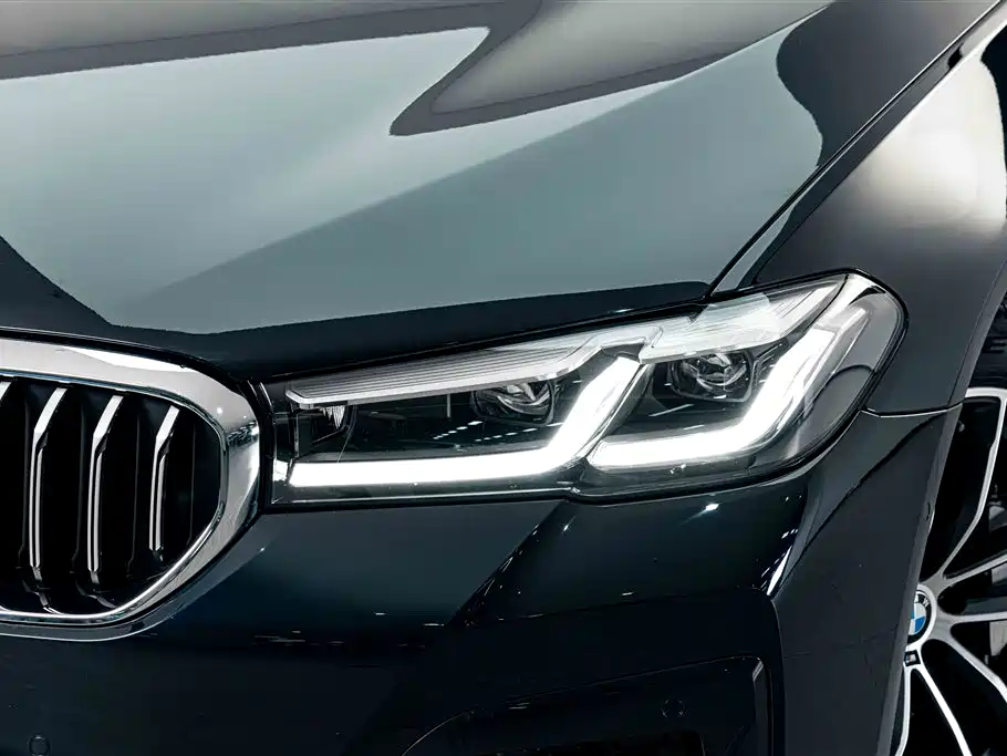 BMW 5 Series New Energy — миниатюра 4