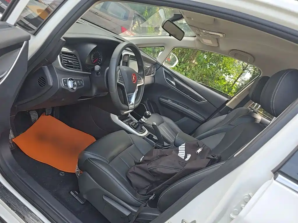 BYD MAX — миниатюра 15
