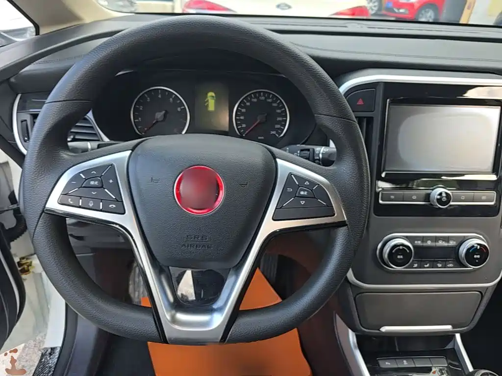 BYD MAX — миниатюра 11