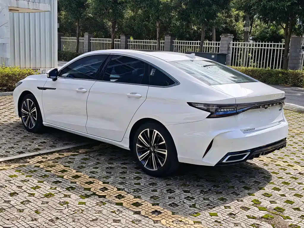 CHERY ARRIZO 8