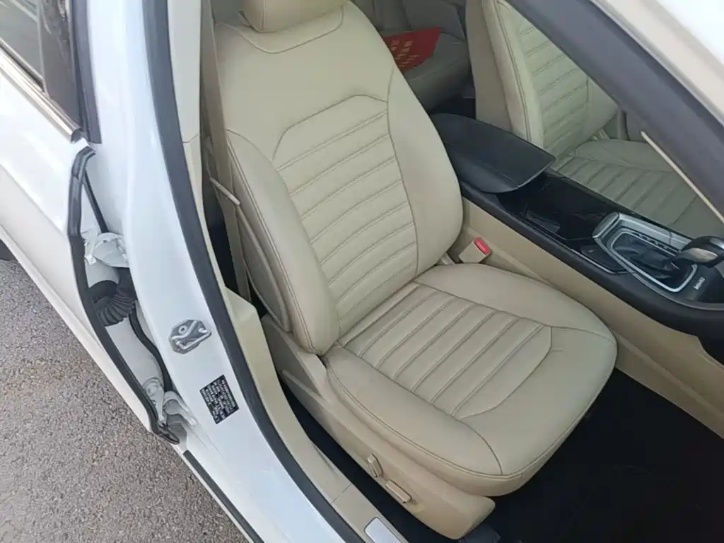 Ford Mondeo — миниатюра 25