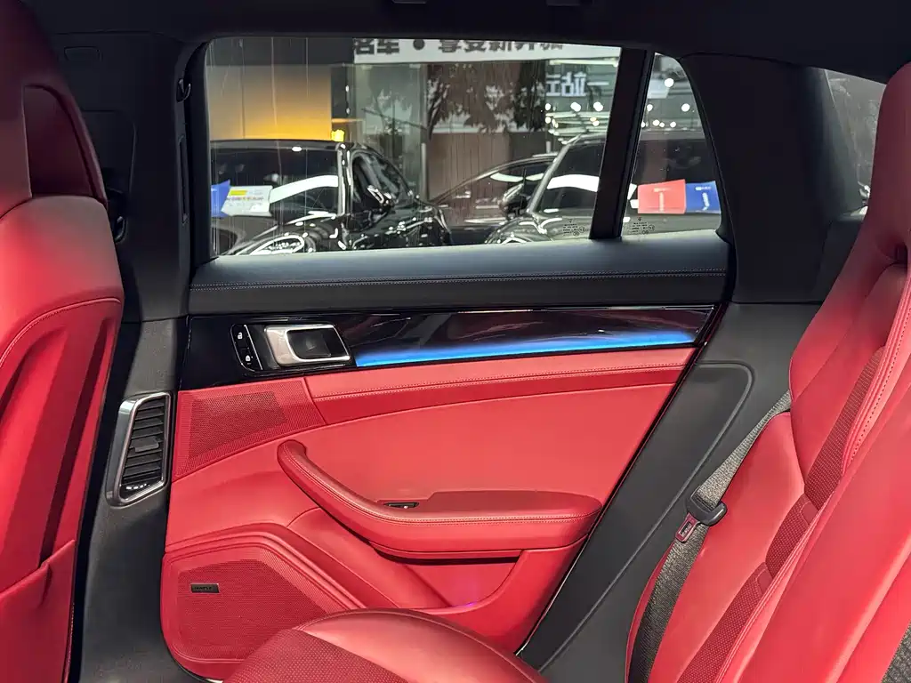 Porsche Panamera — миниатюра 28