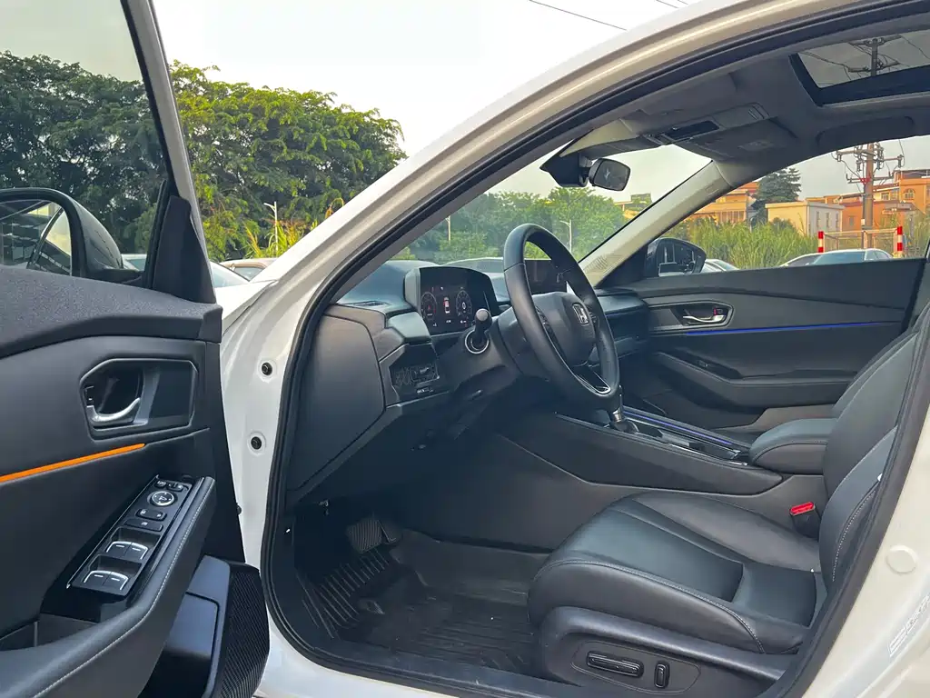 Honda Accord 2025 Sport 260TURBO Luxury