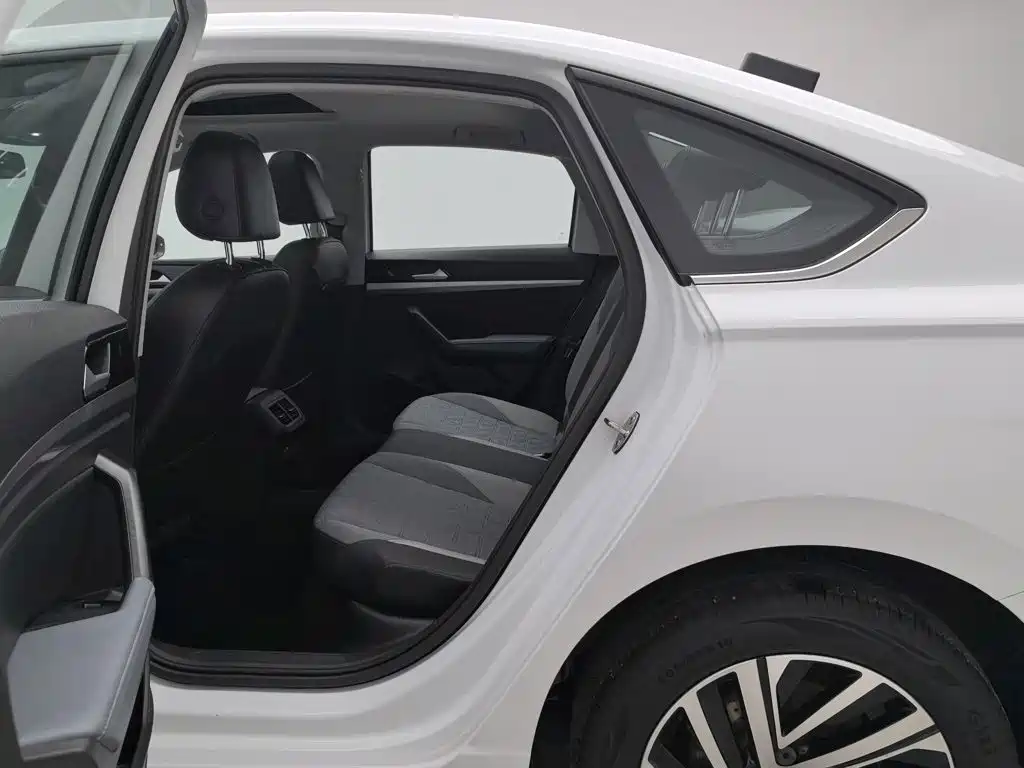 Volkswagen Lavida — миниатюра 15