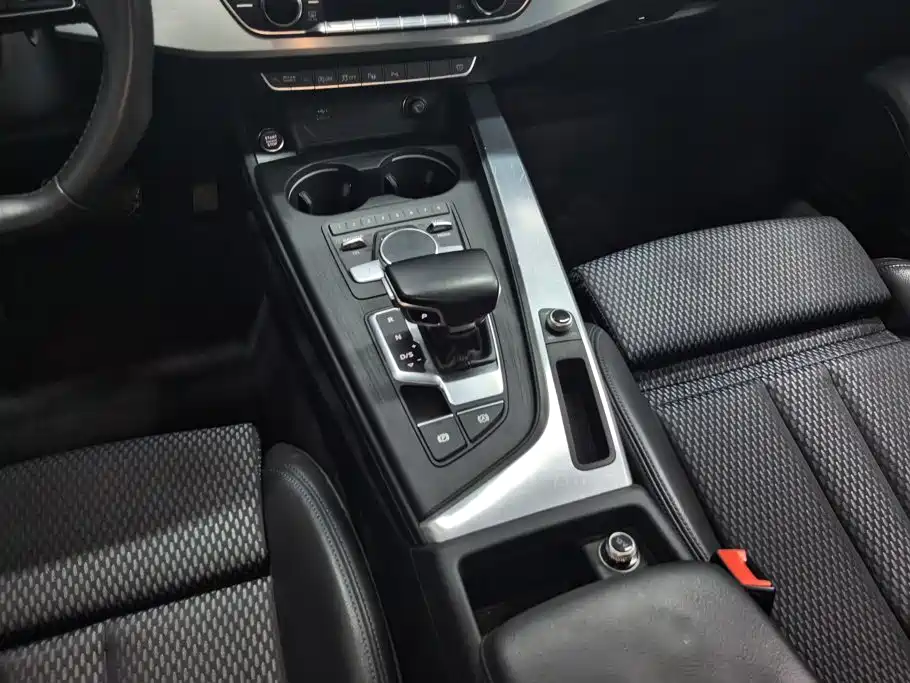 Audi A4L — миниатюра 16