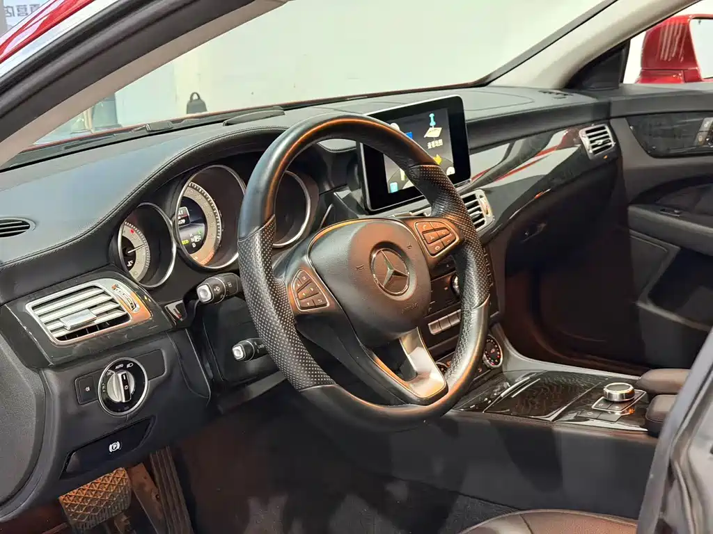 Mercedes-Benz CLS — миниатюра 9