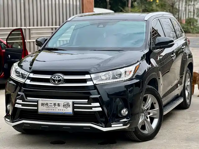 TOYOTA HIGHLANDER
