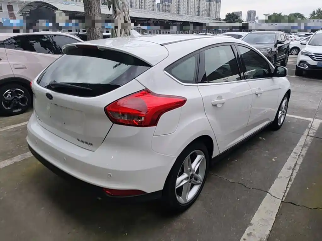 Ford Focus — миниатюра 7