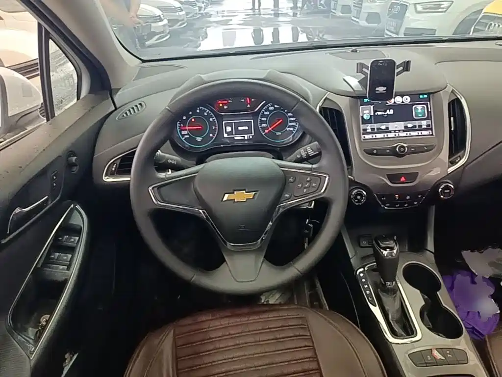 Chevrolet Cruze — миниатюра 11