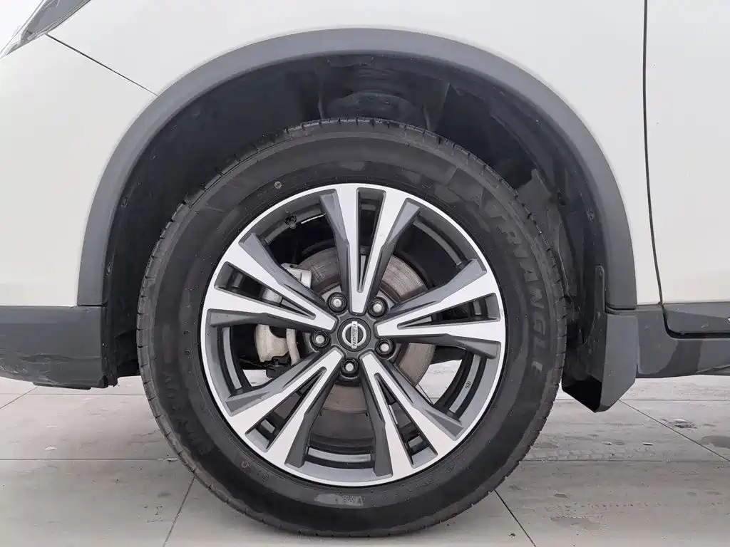 Nissan X-Trail — миниатюра 17