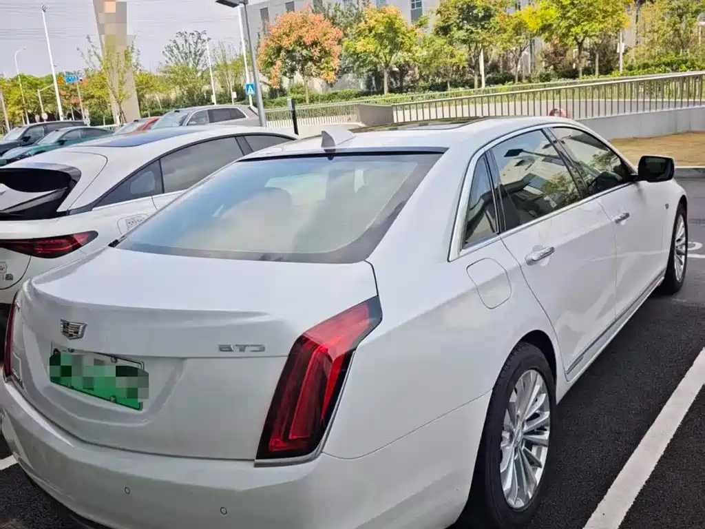 Cadillac CT6 Plug-in — миниатюра 8