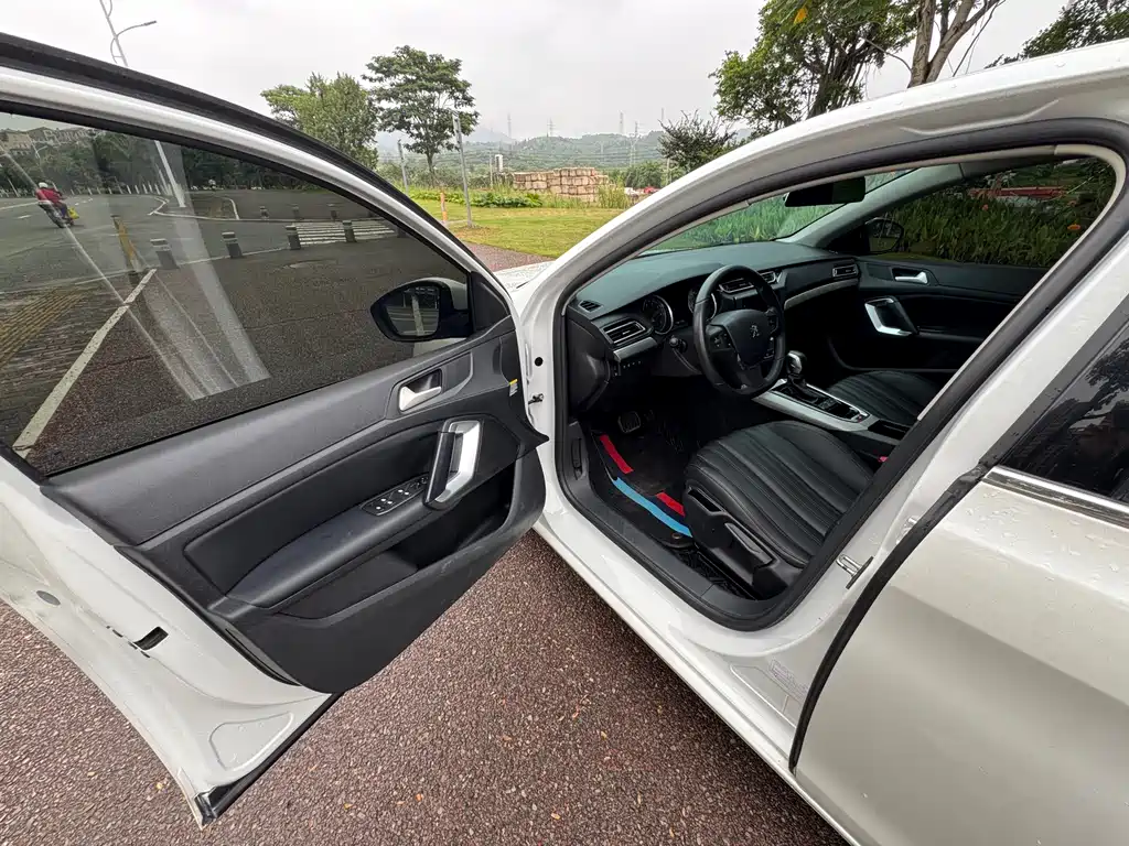Peugeot 408 2019 360THP AT Luxury VI