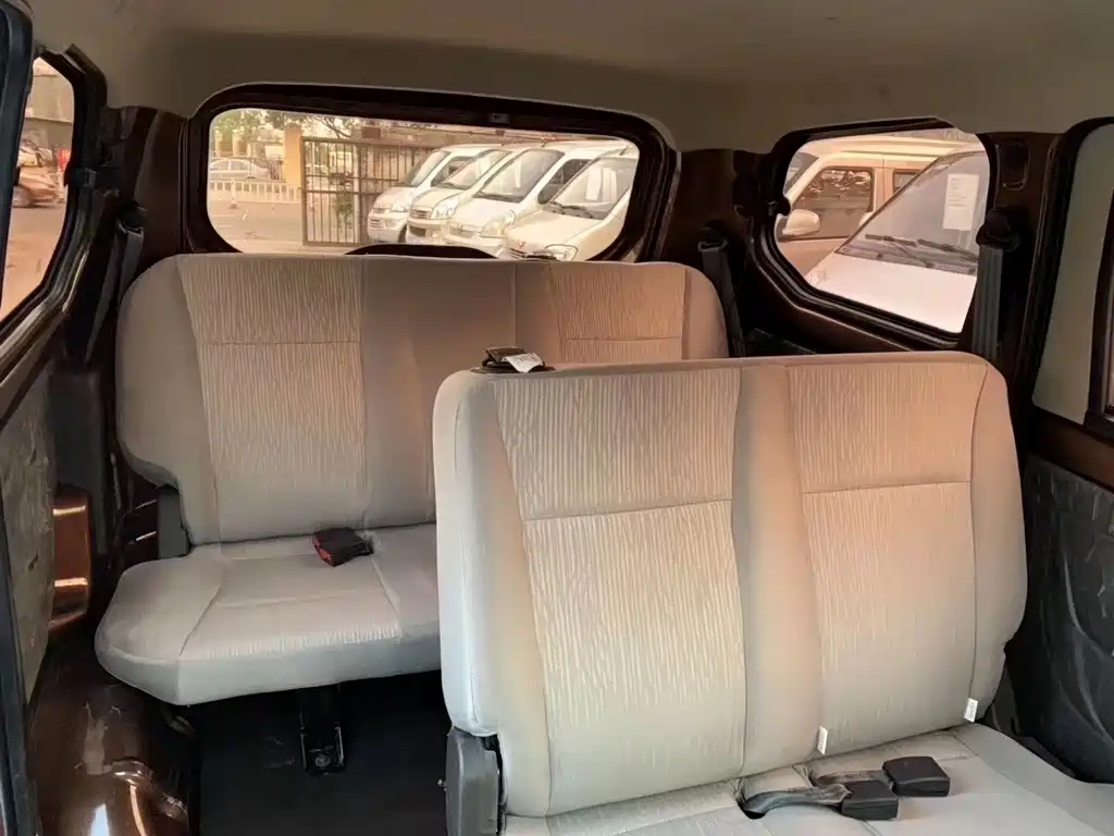 Wuling Hongguang — миниатюра 7