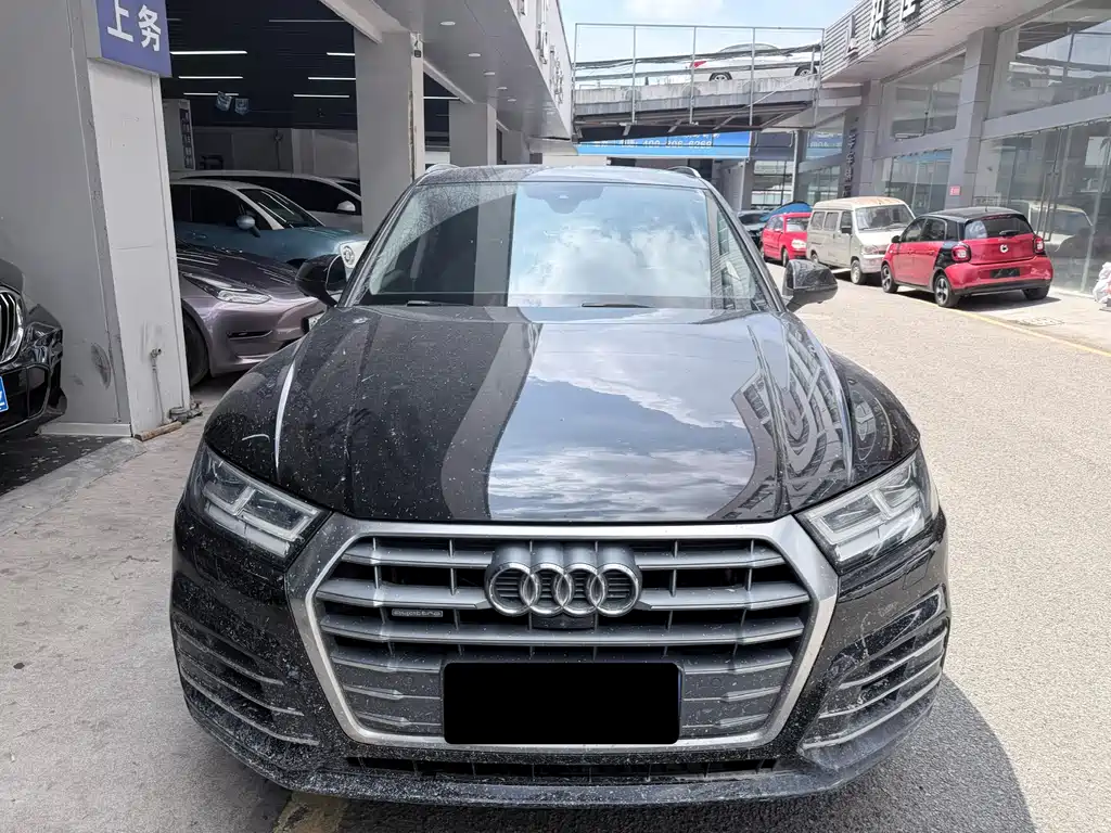 Audi Q5L 2018 40 TFSI Fashion V