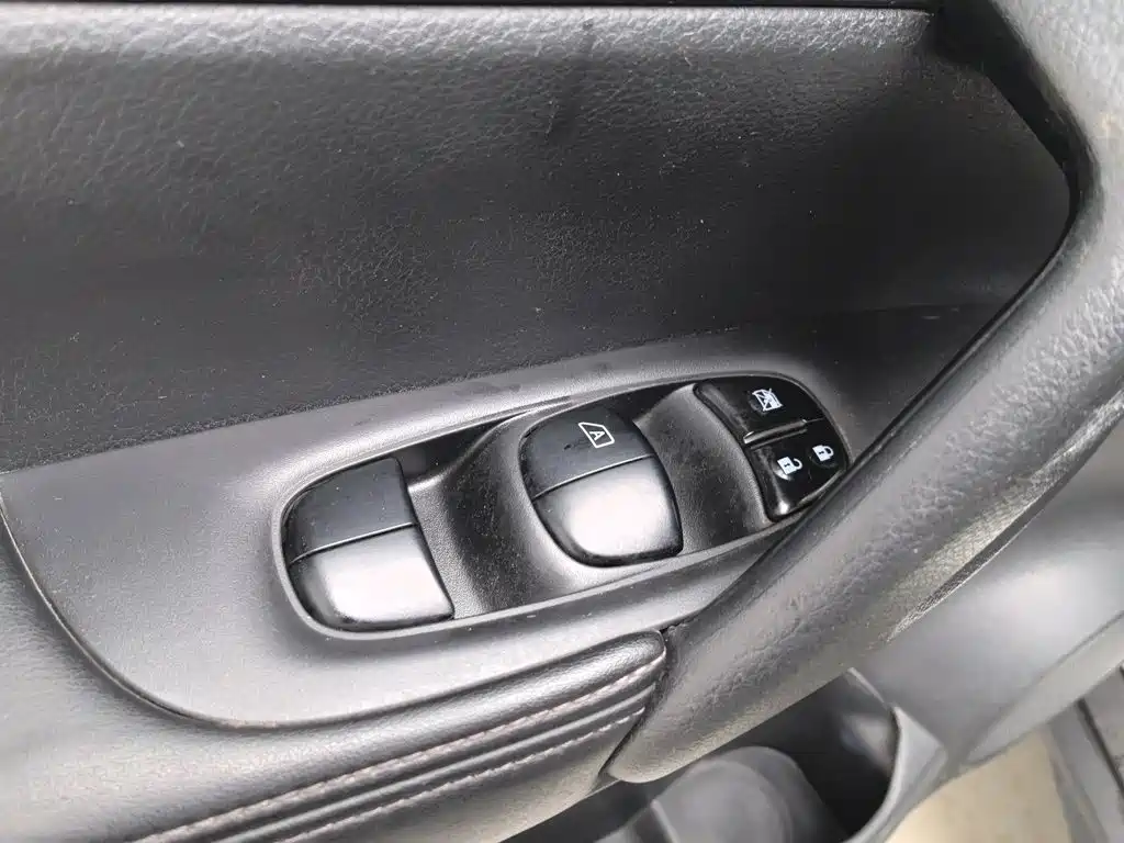 Nissan X-Trail — миниатюра 9