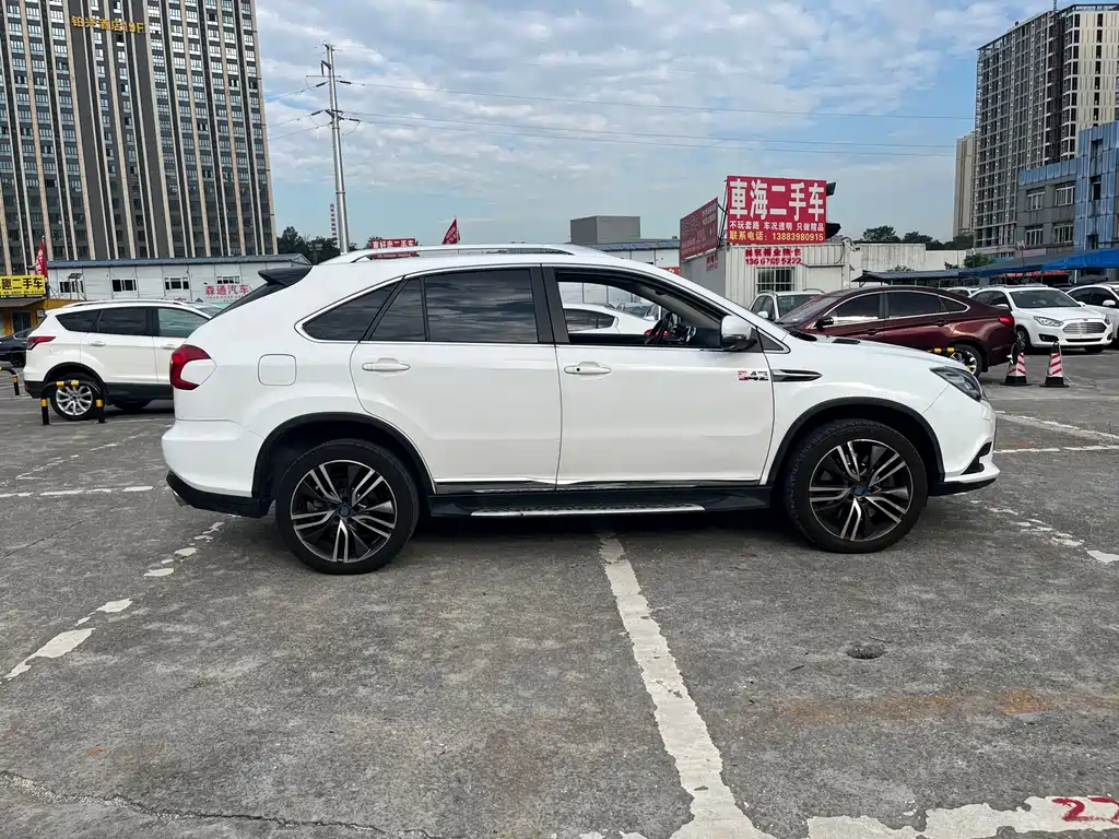 BYD Tang New Energy — миниатюра 10